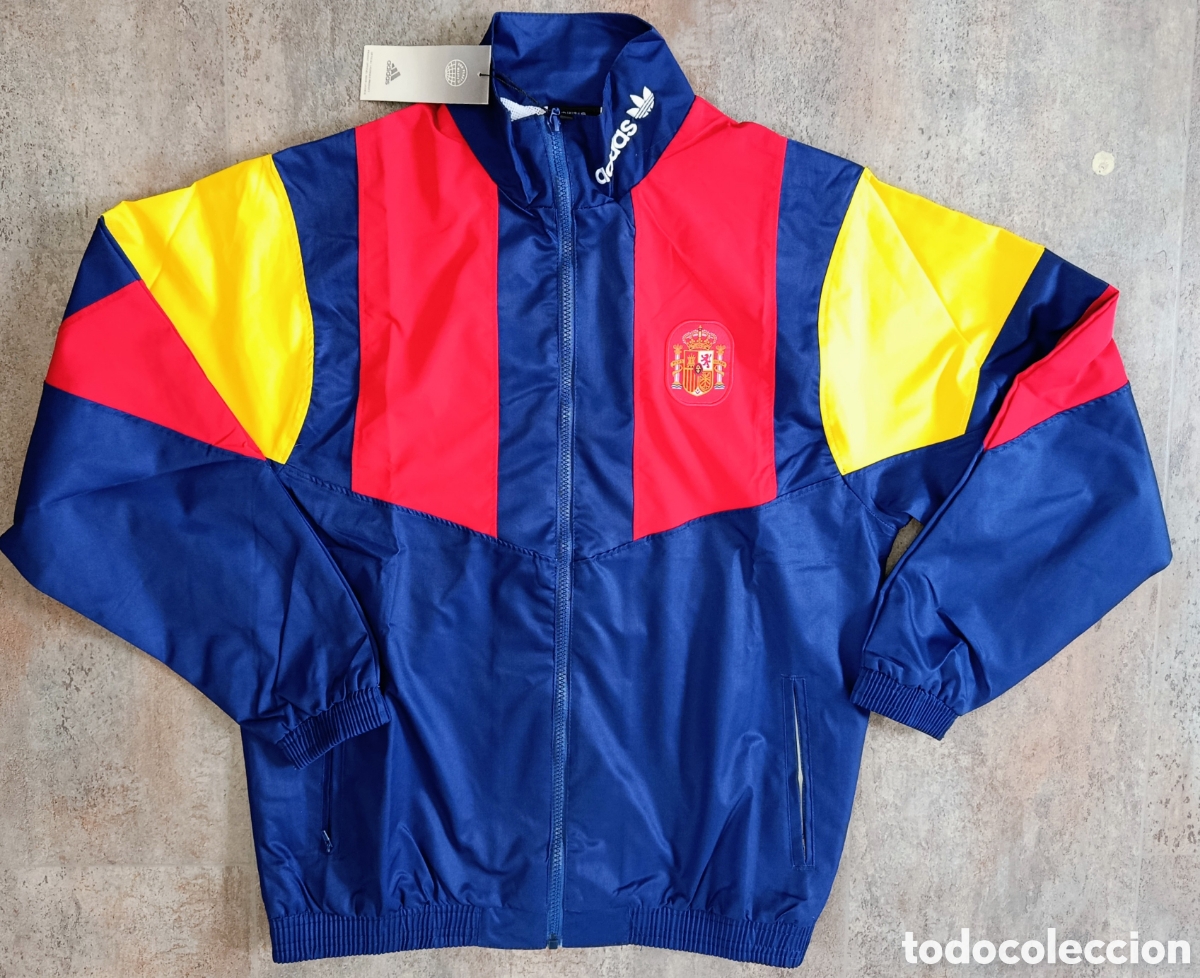 Coleccionismo deportivo: Chaqueta Selecci&oacute;n Espa&ntilde;ola Nueva - Foto 1