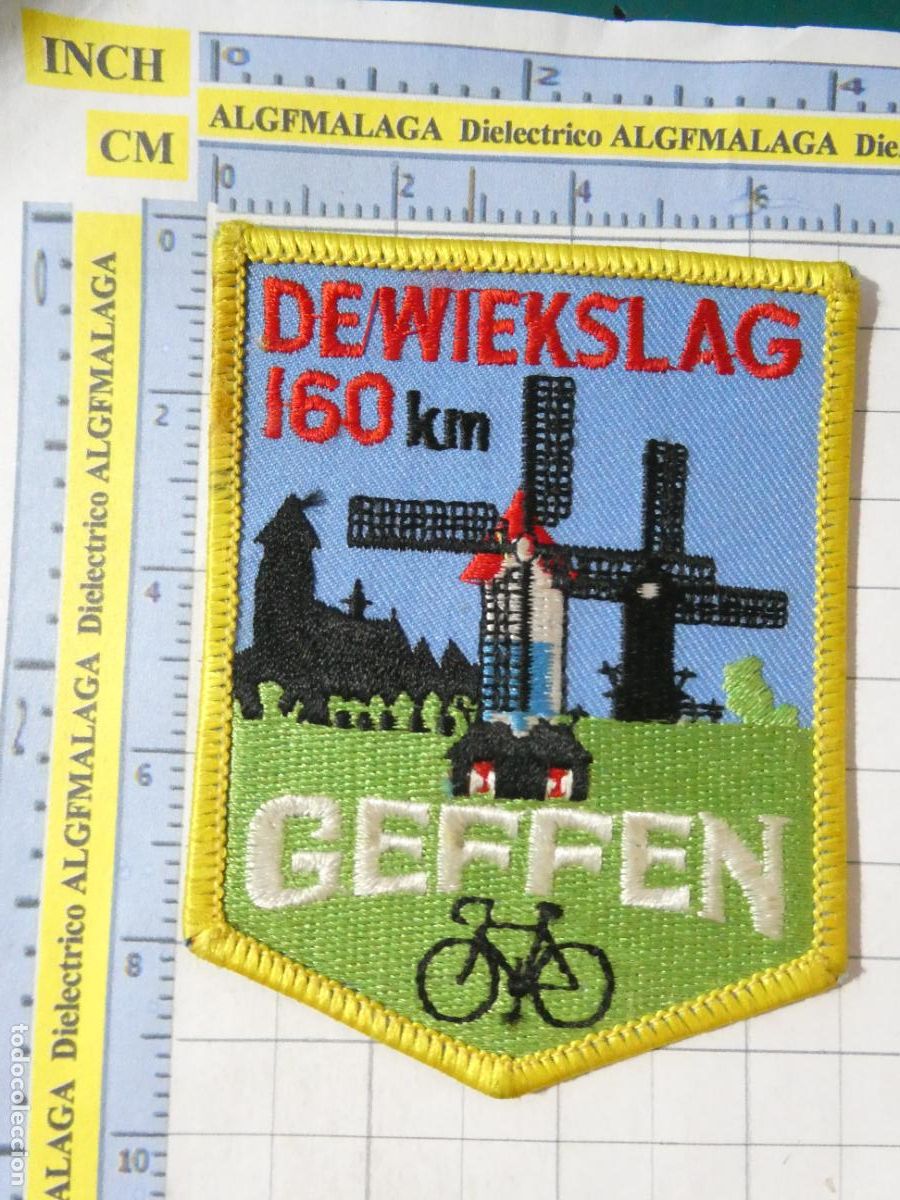 Coleccionismo deportivo: PARCHE DE TELA DE DEPORTES. CICLISMO. CARRERA 160KM GEFFEN DE WIEKSLAG. MOLINOS