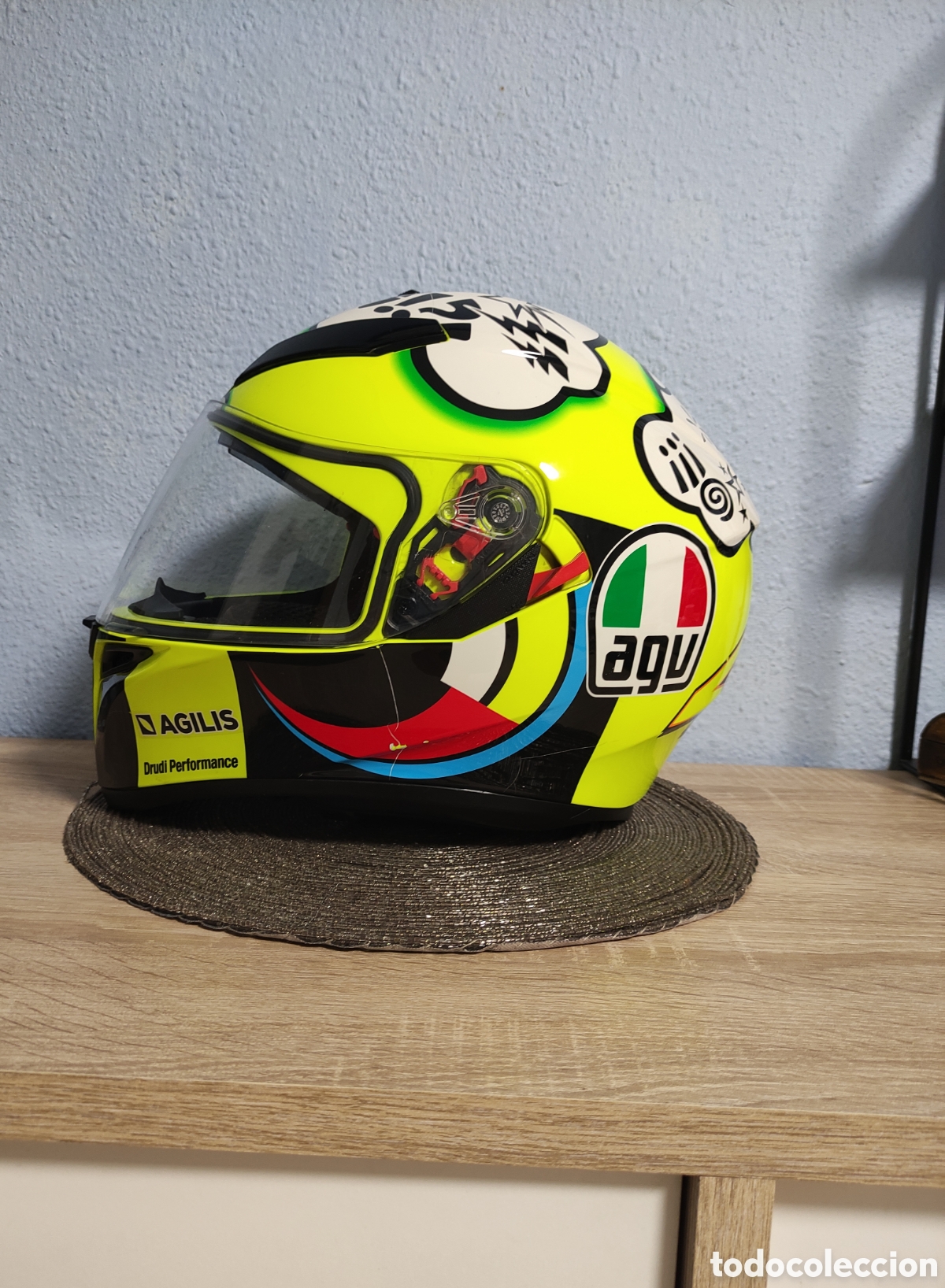 Coleccionismo deportivo: Casco moto r&eacute;plica Valentino Rossi - Foto 3