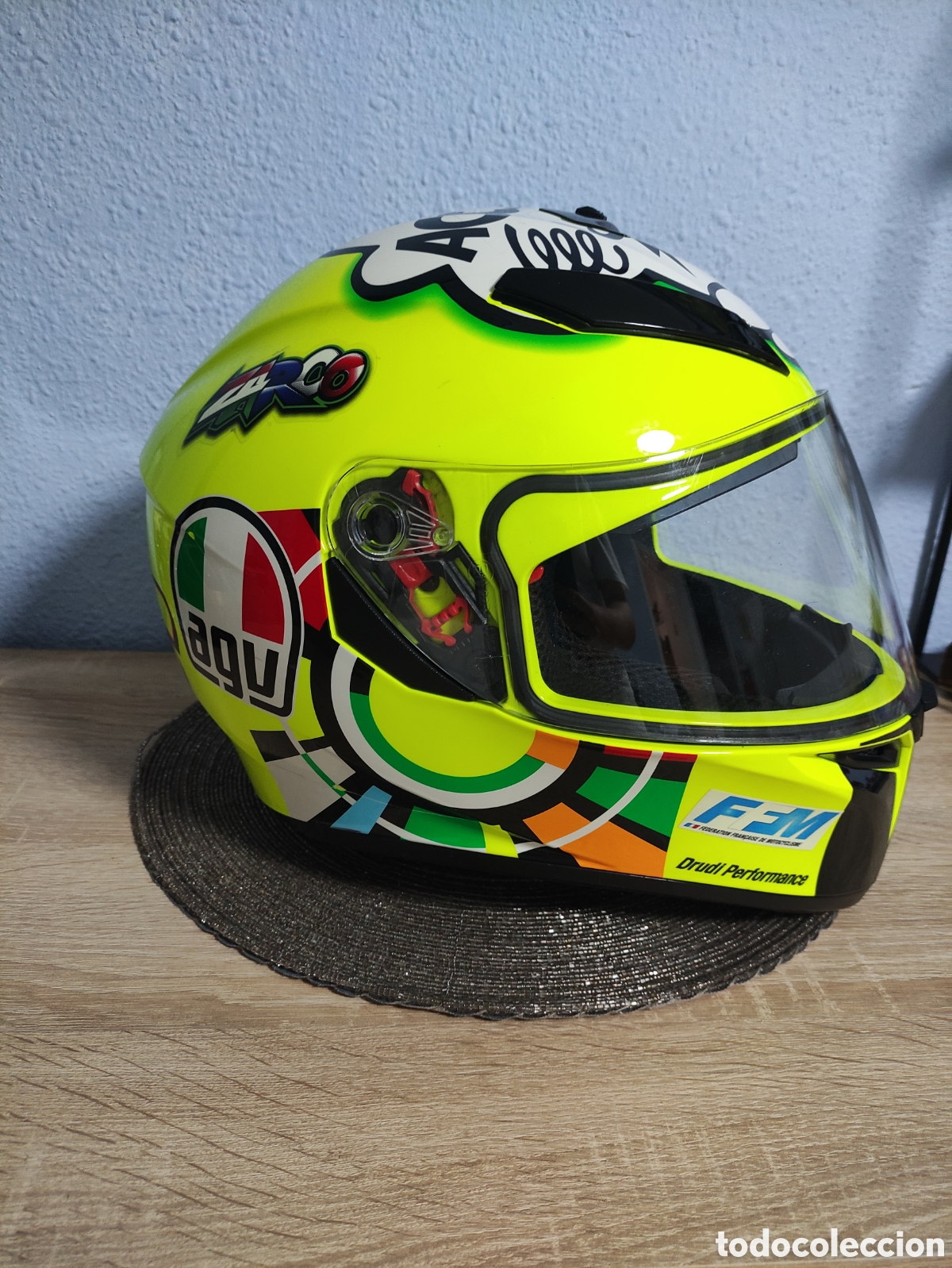 Coleccionismo deportivo: Casco moto r&eacute;plica Valentino Rossi - Foto 13