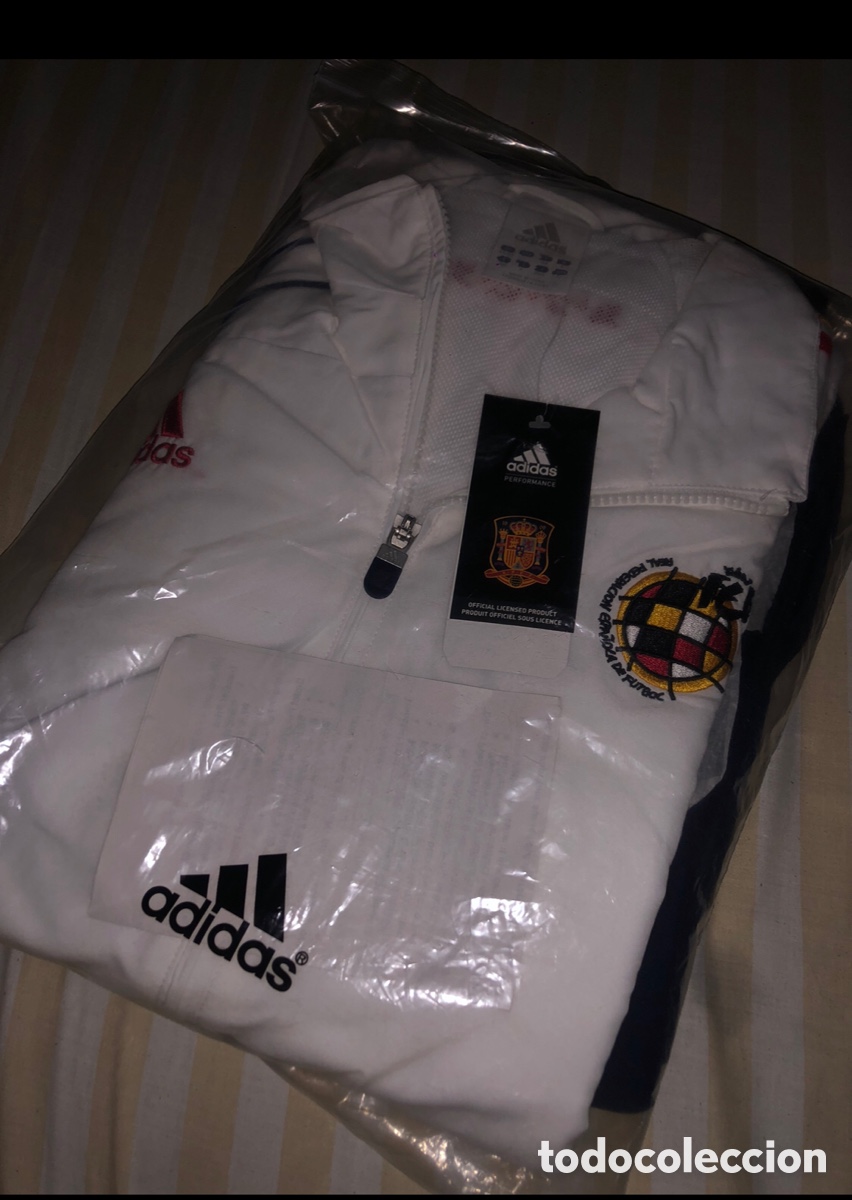 Coleccionismo deportivo: Ch&aacute;ndal precintado mundial 2010 Xl nuevo