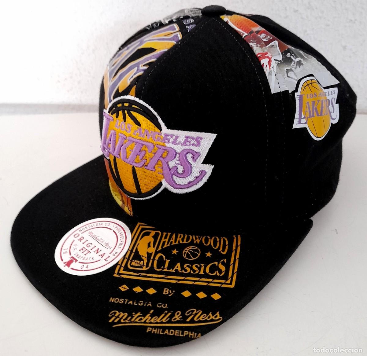 Coleccionismo deportivo: Gorra Los Angeles Lakers modelo Shirt Remix Snapback de Mitchell & Ness Negra NBA Finals 2000