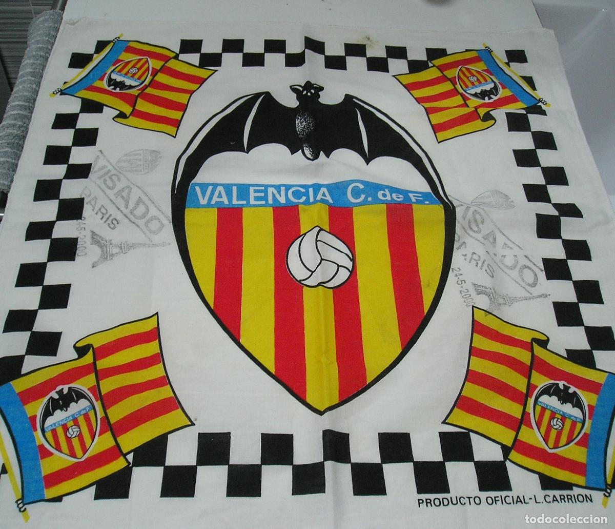 Coleccionismo deportivo: VALENCIA CLUB DE FUTBOL FINAL CHAMPIONS A&Ntilde;O 2000 PA&Ntilde;UELO 48 X 48 CM APORTO MUCHAS FOTOS