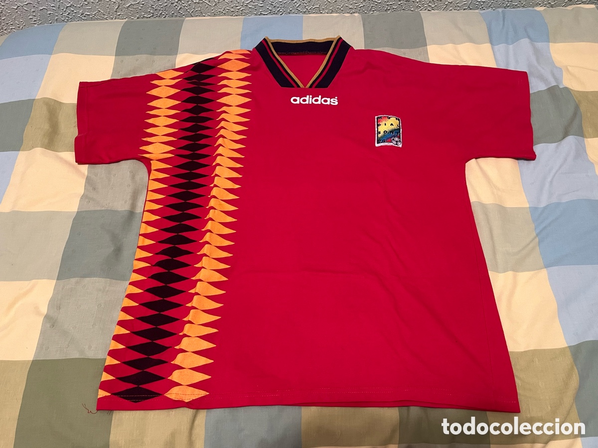 Coleccionismo deportivo: Camiseta Selecci&oacute;n Espa&ntilde;ola de F&uacute;tbol. Publicidad SONY. Mundial USA 94. Roja