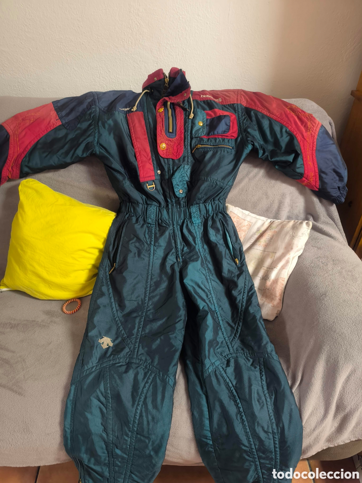 Coleccionismo deportivo: Mono Esqu&iacute; Vintage DESCENTE &ndash; Edici&oacute;n Especial Suisse Ski Team (Talla 54 / XL)