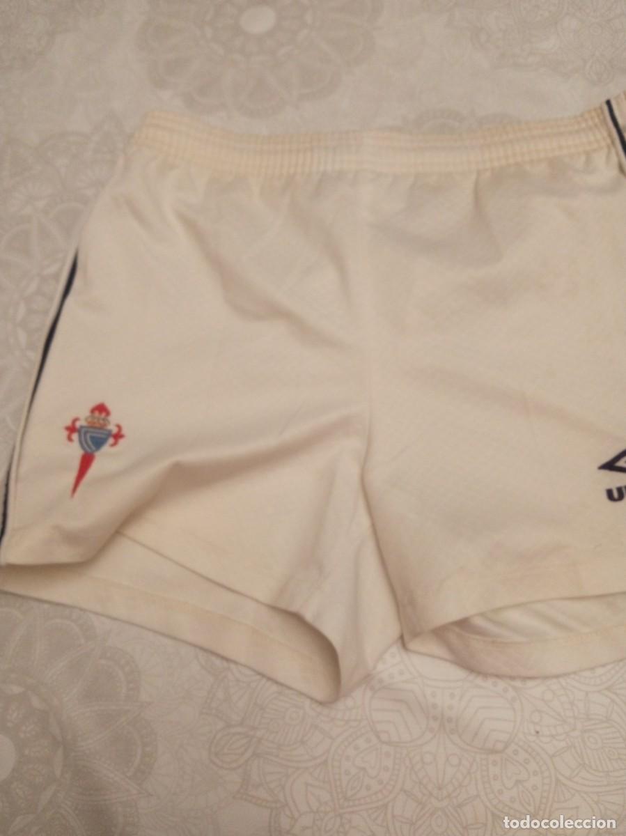 Coleccionismo deportivo: Pantalon corto del R.C. Celta. Umbro