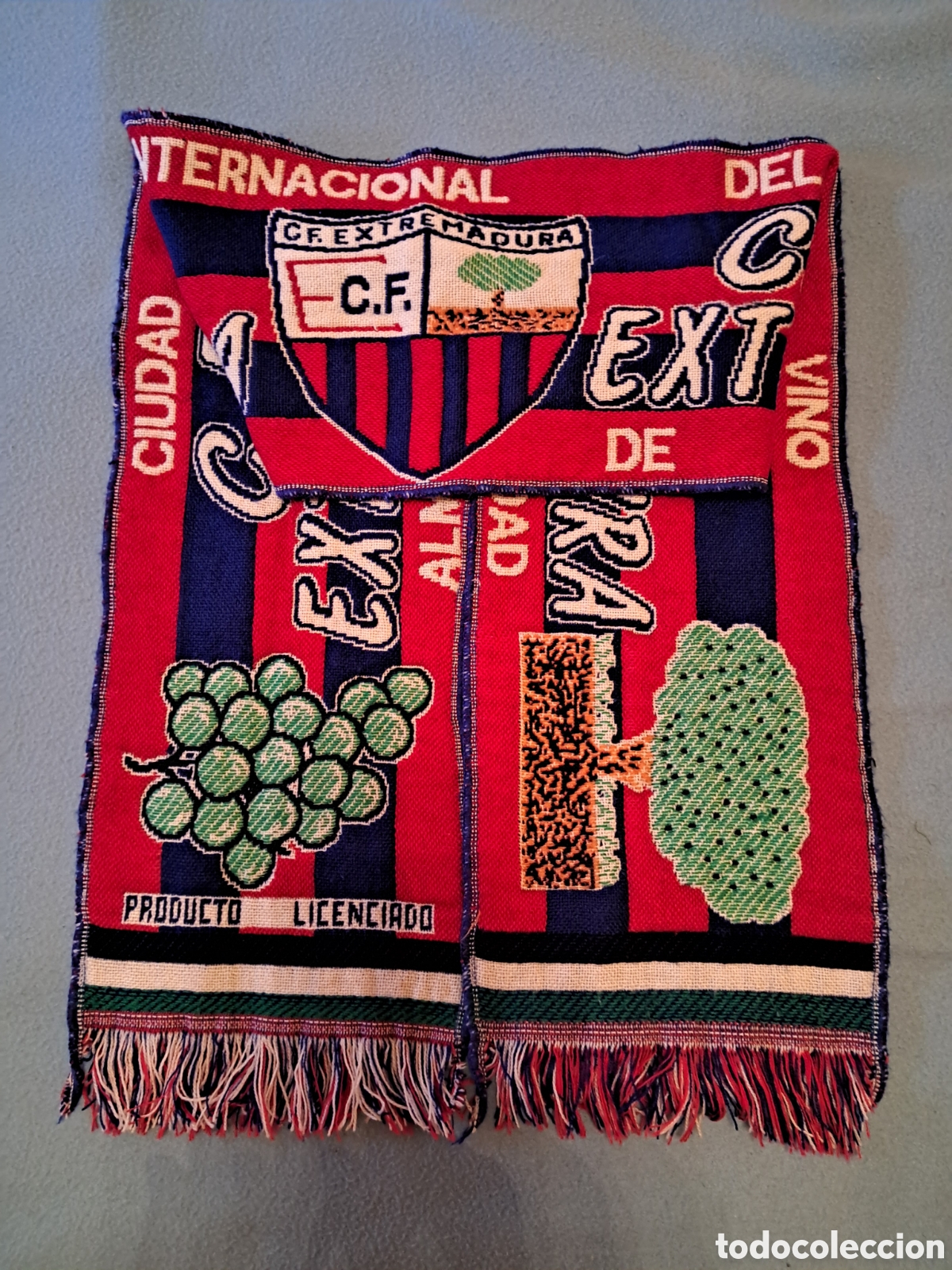 Coleccionismo deportivo: Bufanda C.F. Extremadura