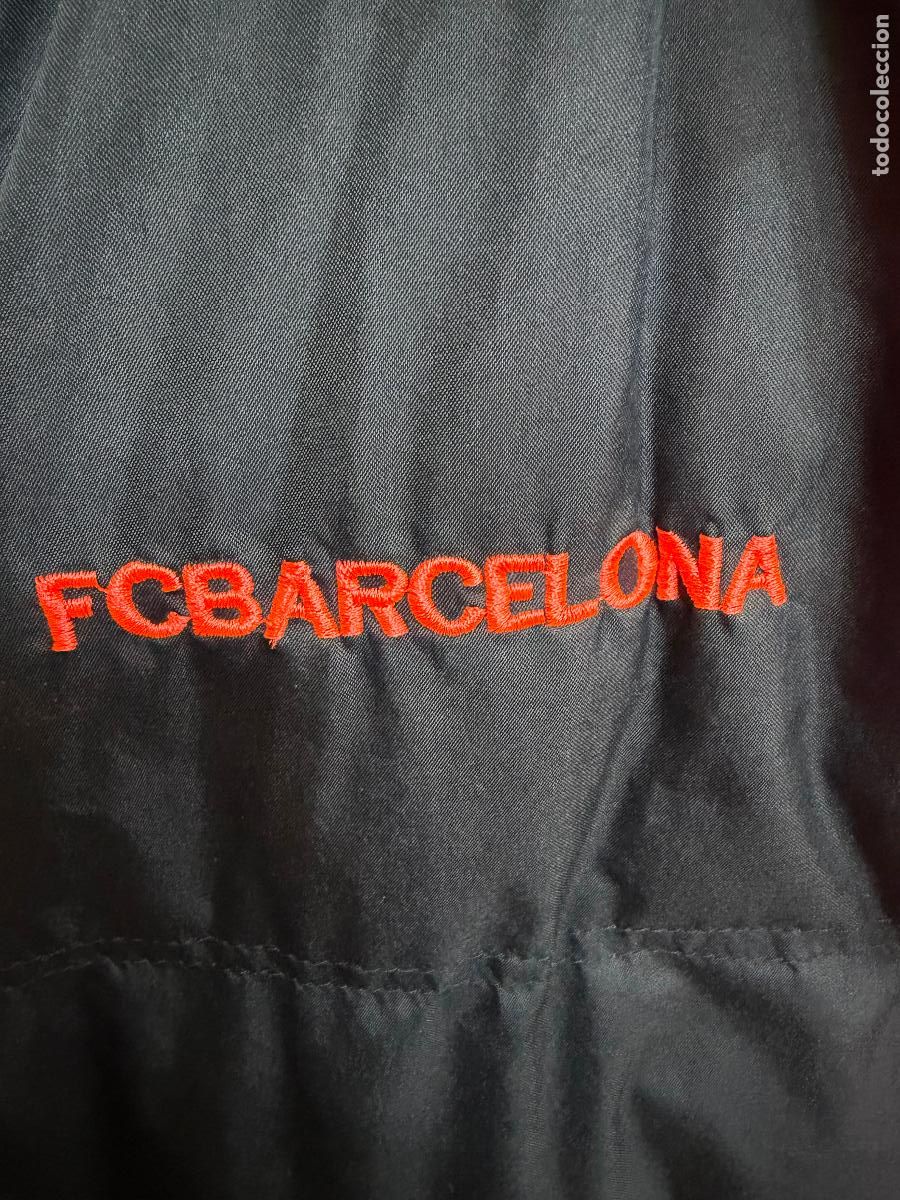 Coleccionismo deportivo: Chaquet&oacute;n reversible F. C Barcelona - Foto 3