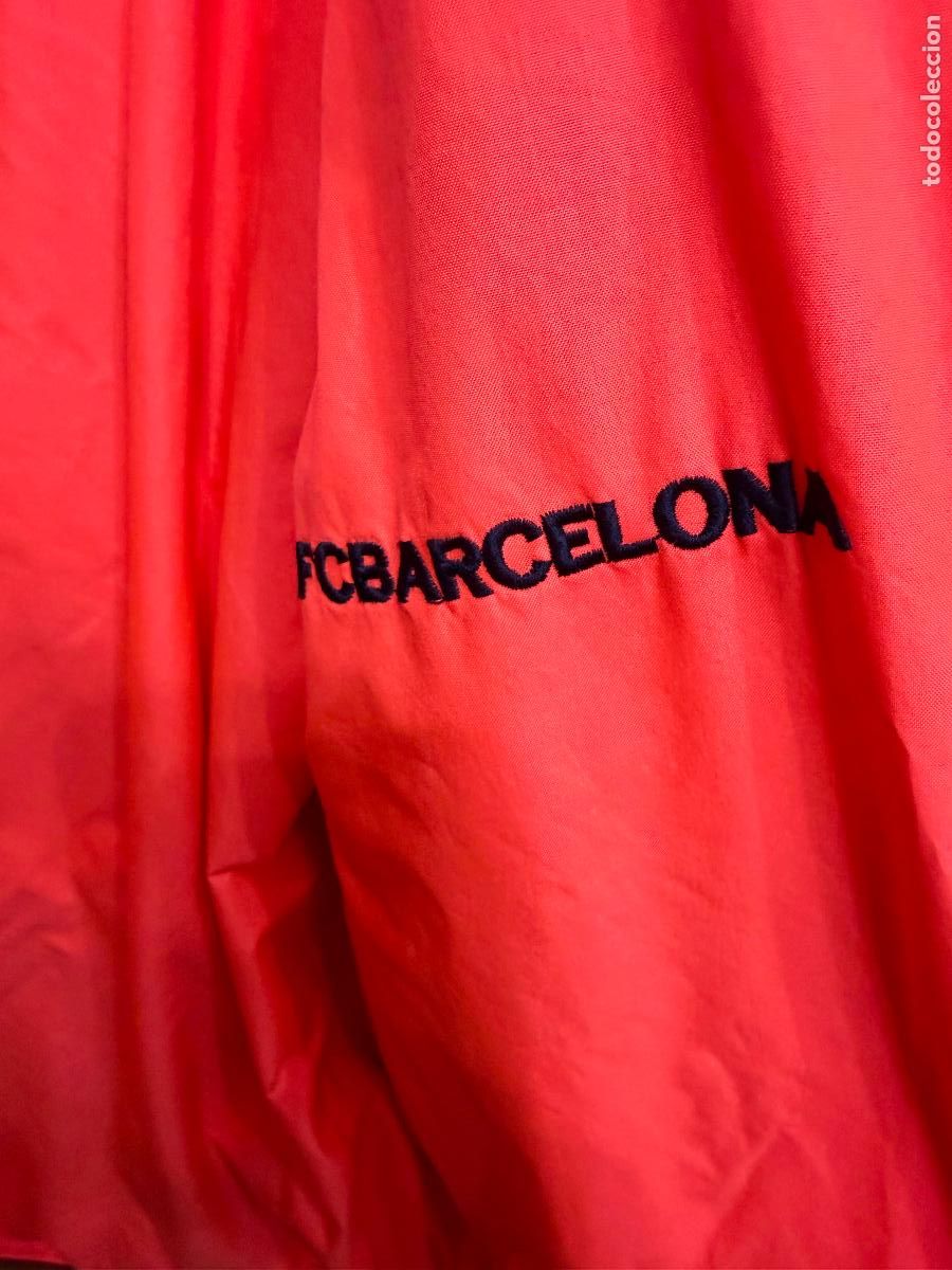 Coleccionismo deportivo: Chaquet&oacute;n reversible F. C Barcelona - Foto 4