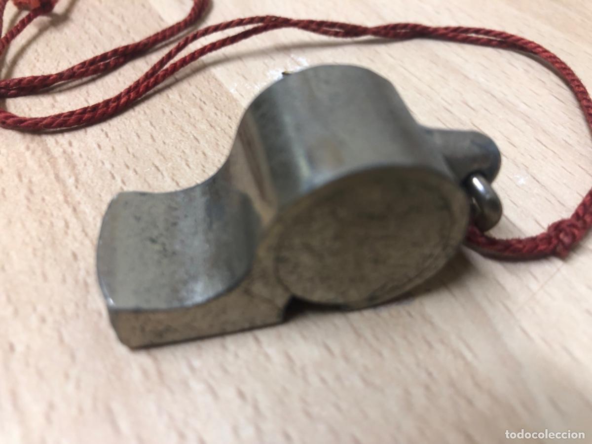 Coleccionismo deportivo: ANTIG&Uuml;O SILB&Aacute;TO DE &Aacute;RBITRO ORIGINAL MARCA D&Aacute;LIA - Foto 7