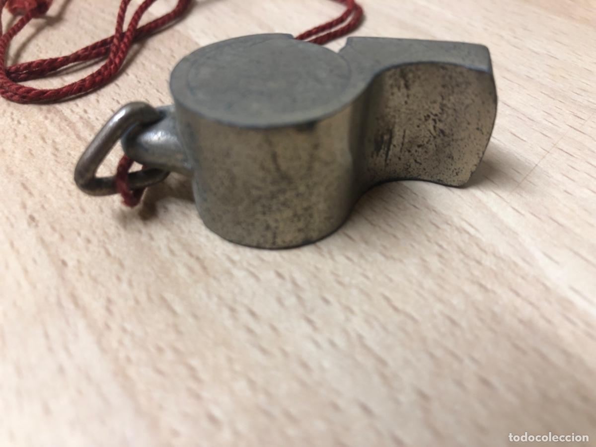 Coleccionismo deportivo: ANTIG&Uuml;O SILB&Aacute;TO DE &Aacute;RBITRO ORIGINAL MARCA D&Aacute;LIA - Foto 8
