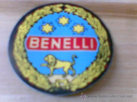 Coleccionismo cromos antiguos: Cromo tela pegatina moto Benelli posiblemente pastelito coleccion antigua Cropan Phoskitos Panrico