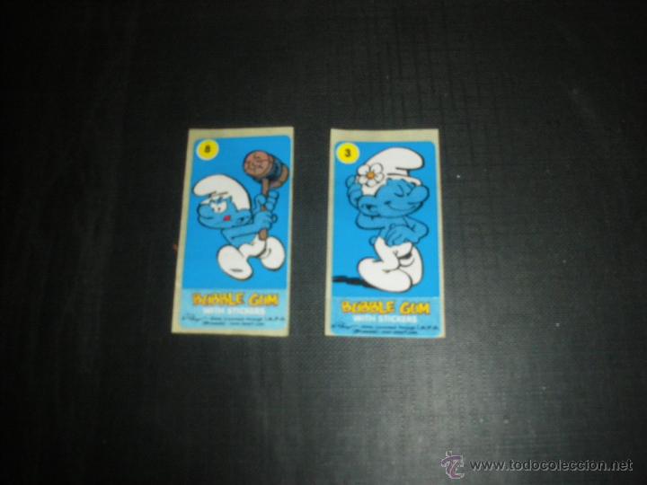 Coleccionismo cromos antiguos: 2 CROMOS DE CHICLES DE LOS PITUFOS. - Foto 1