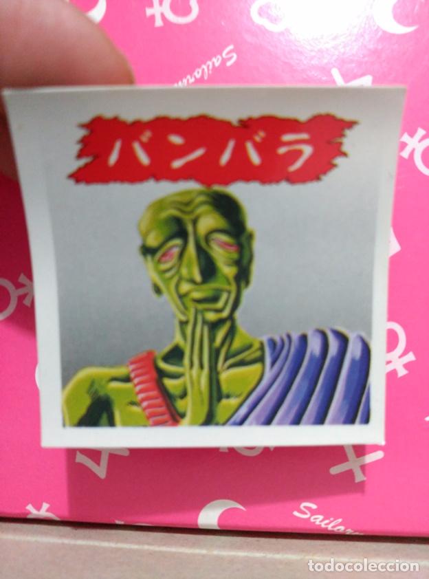 Coleccionismo Cromos antiguos: MONSTRUOS MONSTERS Y ALIENIGENAS DOUBLE  CROMO SEAL STICKER NO CROPAN NO BOLLYCAO NO PHOSKITOS