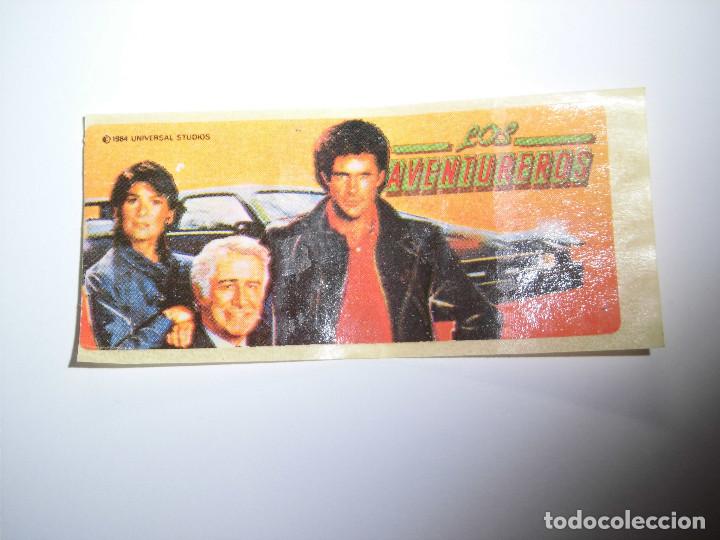 Coleccionismo Cromos antiguos: ANTIGUO CROMO CHICLE.-.-NUNCA PEGADO.EL COCHE FANTASTICO.LOS AVENTUREROS