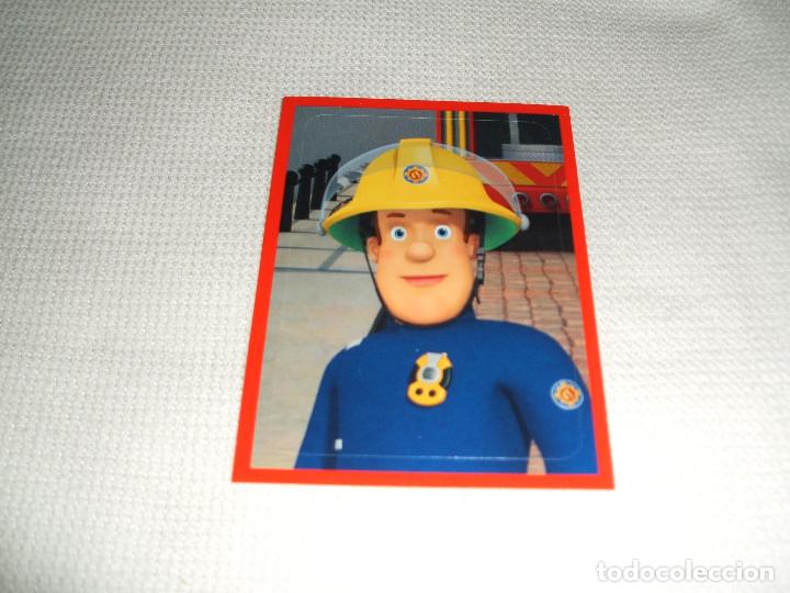 Coleccionismo cromos antiguos: Cromo n&ordm; 2 Sam el bombero, Panini, a&ntilde;o 2016 - Foto 1