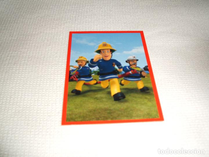 Coleccionismo cromos antiguos: Cromo n&ordm; 25 Sam el bombero, Panini, a&ntilde;o 2016 - Foto 1