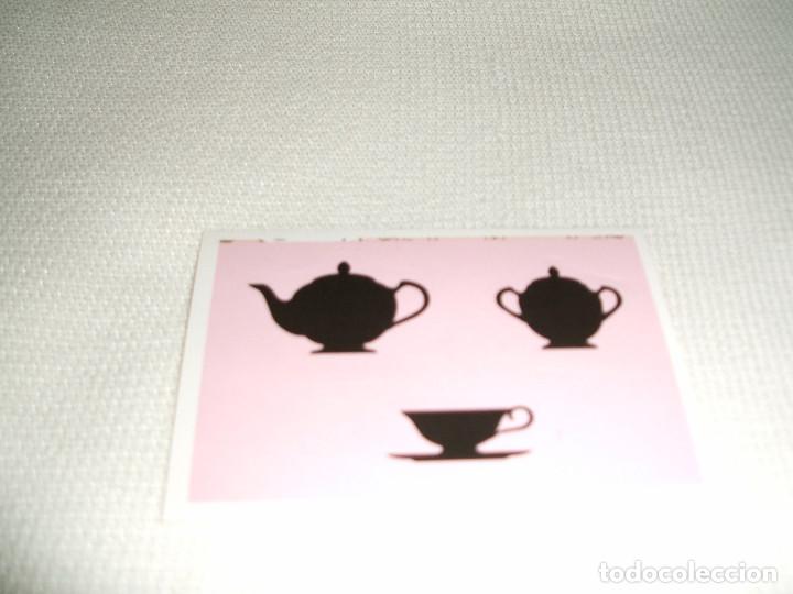 Coleccionismo cromos antiguos: Cromo n&ordm; 11 Hello Kitty is..., Panini, a&ntilde;o 2014 - Foto 1