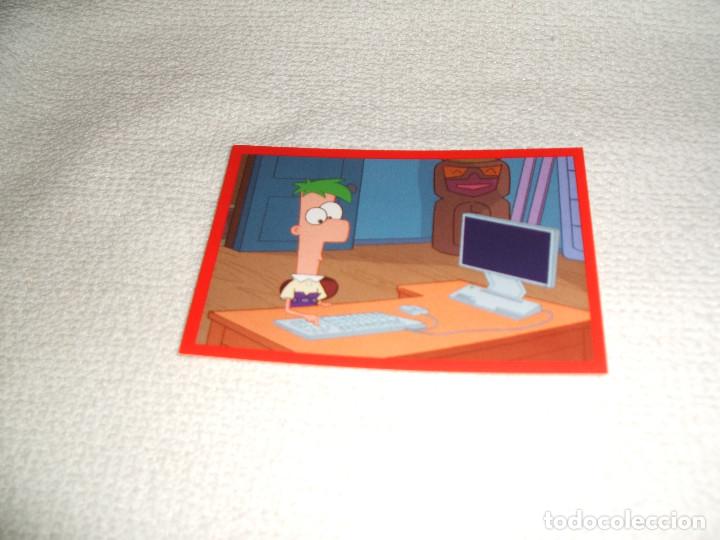 Coleccionismo cromos antiguos: Cromo n&ordm; 18 Phineas y Ferb de Panini, a&ntilde;o 2012 - Foto 1