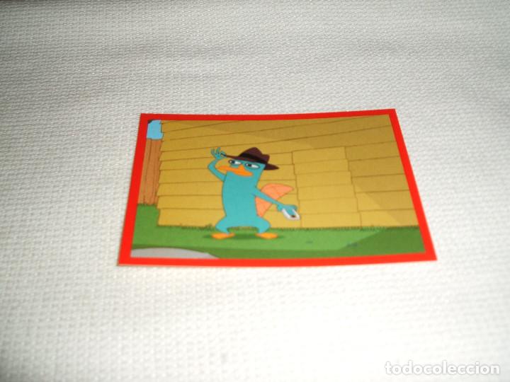 Coleccionismo cromos antiguos: Cromo n&ordm; 28 Phineas y Ferb de Panini, a&ntilde;o 2012 - Foto 1