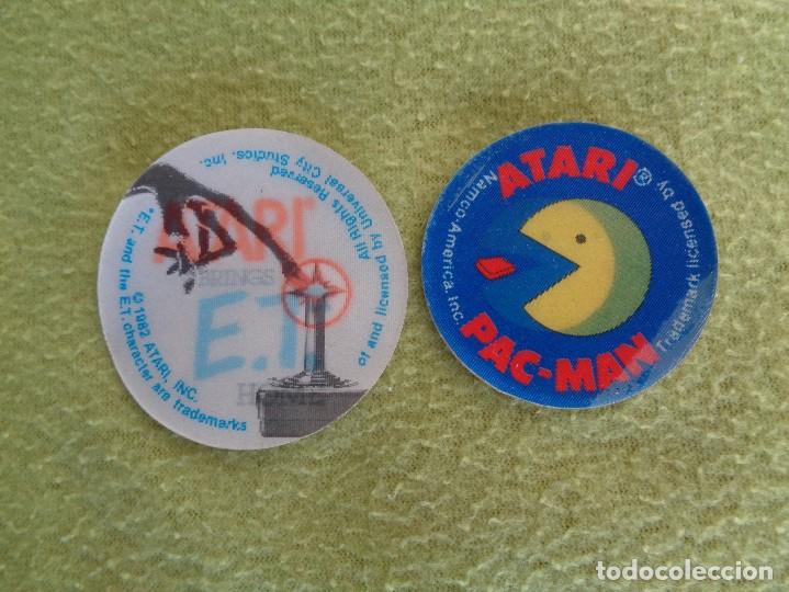 Coleccionismo cromos antiguos: 2 BONITOS CROMOS ATARI --- 3D -- ET - PACMAN --- SIN USO - Foto 1