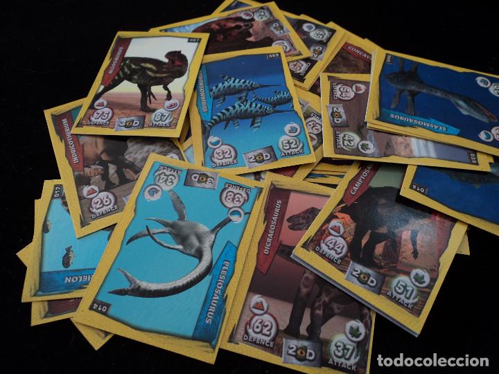 Colecionismo Cromos antigos: 46 unidades dos repetidas DINOSAURS - 3D DINOCARDS APP