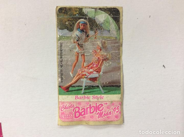 Coleccionismo cromos antiguos: CHICLE BARBIE MODA&rsquo;95 ENVOLTORIO + 4 CROMOS - Foto 5