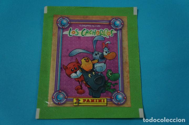 Coleccionismo cromos antiguos: SOBRE DE CROMOS SIN ABRIR DE LOS CACHORROS DE PANINI - Foto 1