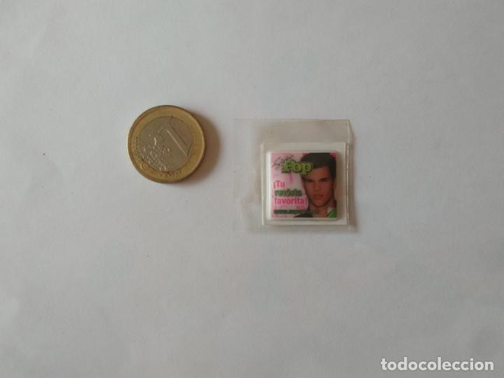 Coleccionismo Cromos antiguos: CROMO PEGATINA GREFUSA MARCAS RELIEVE, PORTADA REVISTA SUPER POP (NUEVO SIN ABRIR)