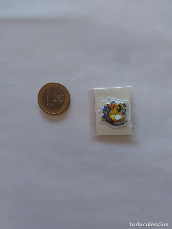 Coleccionismo Cromos antiguos: CROMO PEGATINA GREFUSA EN RELIEVE GREFU SHOW 2: GREFUBIRD, CARICATURA ANGRY BIRDS (NUEVO, SIN USAR)