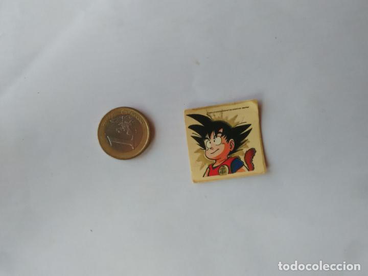 Coleccionismo Cromos antiguos: ANTIGUO CROMO BOLA DE DRAG&Oacute;N (DRAGON BALL) DE MATUTANO A&Ntilde;OS 90 (BRILLABA EN LA OSCURIDAD): SON GOKUH