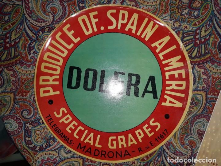 Coleccionismo cromos antiguos: Antigua etiqueta uvas barril barrileria jose dolera montiel Almer&iacute;a