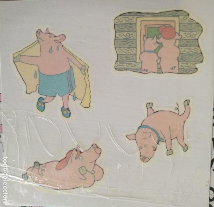 Collezionismo Figurine antiche: 4 CALCOMANIAS DEL CUENTO DE LOS TRES 3 CERDITOS  8 CM MUY BUEN ESTADO