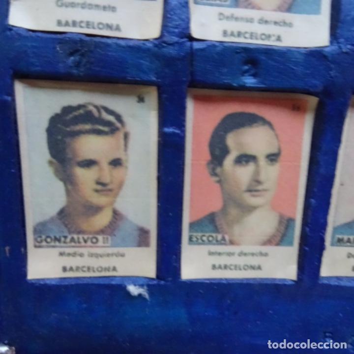 Coleccionismo cromos antiguos: Cuadro con cromos del bar&ccedil;a.1944. - Foto 4