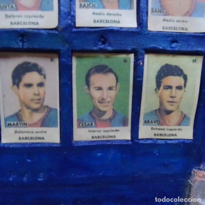 Coleccionismo cromos antiguos: Cuadro con cromos del bar&ccedil;a.1944. - Foto 5