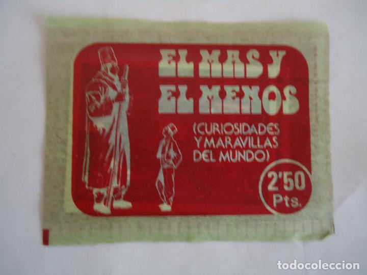Coleccionismo cromos antiguos: SOBRE DE CROMOS SIN ABRIR EL MAS Y EL MENOS - Foto 1