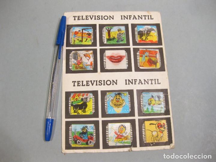 Coleccionismo Cromos antiguos: Cart&oacute;n con 12 cromos de movimiento. Televisi&oacute;n Infantil.
