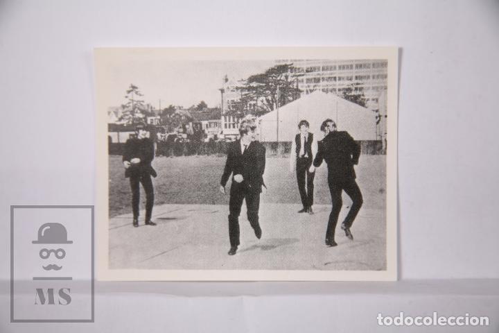 Coleccionismo cromos antiguos: Cromo The Beatles en fotos - N&uacute;mero 25 - Bruguera, 1966 - Fotocromo