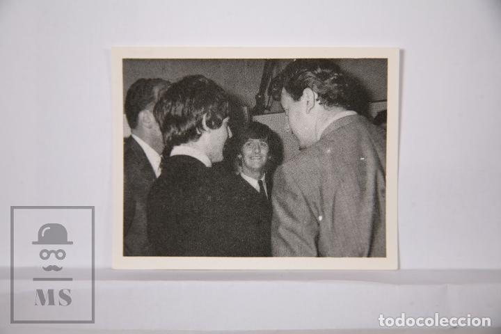 Coleccionismo cromos antiguos: Cromo The Beatles en fotos - N&uacute;mero 56 - Bruguera, 1966 - Fotocromo