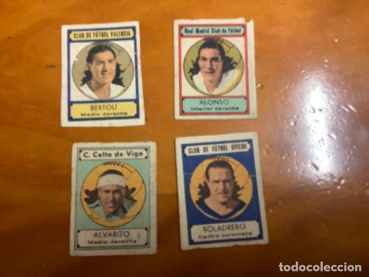 Coleccionismo cromos antiguos: 4 CROMOS SOBRE BALON 42/43 BERTOLI ALONSO ALVARITO Y SOLADRERO