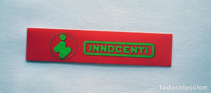 Coleccionismo Cromos antiguos: CROMO TIRA PEGATINA A TODO GAS , MARCAS DE COCHES Y MOTOS , INNOCENTI , 6,8 CMS LEER DESCRIPCION