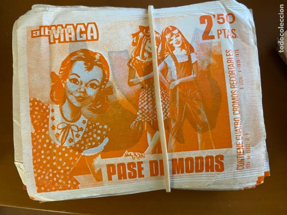 Coleccionismo cromos antiguos: sobre de cromos de pase de modas lleno - Foto 1