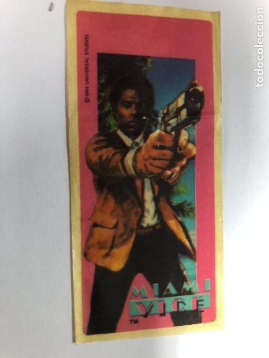 Coleccionismo Cromos antiguos: CROMO ADHESIVO CHICLES SERIE TV CORRUPCION EN MIAMI CON TRASERA