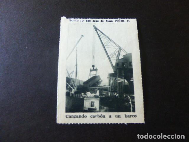 Colecionismo Cromos antigos: SAN JUAN DE NIEVA ASTURIAS CARGANDO CARBON A UN BARCO CROMO A&Ntilde;OS 30