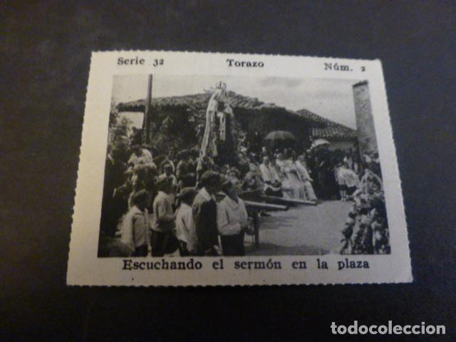 Coleccionismo Cromos antiguos: TORAZO ASTURIAS ESCUCHANDO EL SERMON EN LA PLAZA ANTIGUO ANTIGUO CROMO A&Ntilde;OS 30