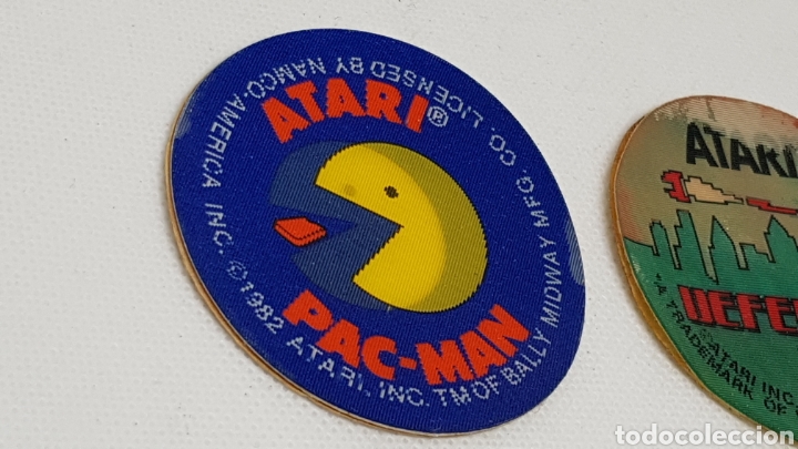Coleccionismo cromos antiguos: PEGATINAS JUEGOS ATARI DEFENDER 1982 Y PAC - MAN - Foto 2