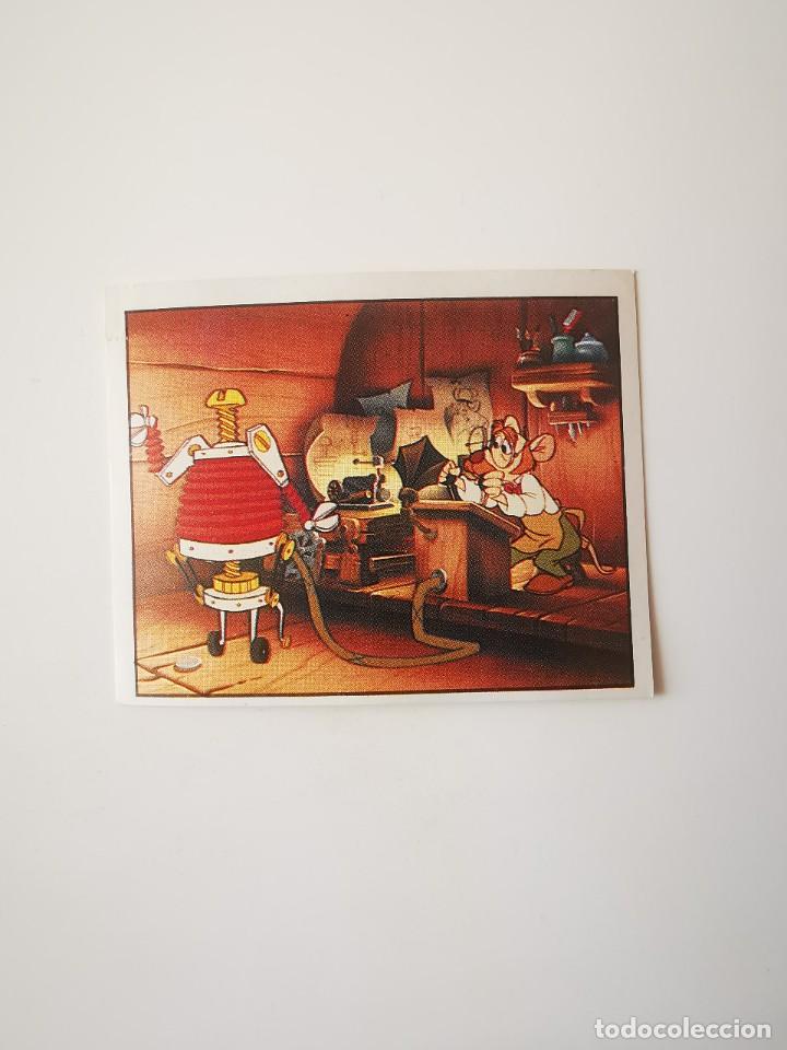 Colecionismo Cromos antigos: CROMO PEGATINA SIN PEGAR DEL ALBUM DISNEY BASIL RATON SUPERDETECTIVE PANINI 24