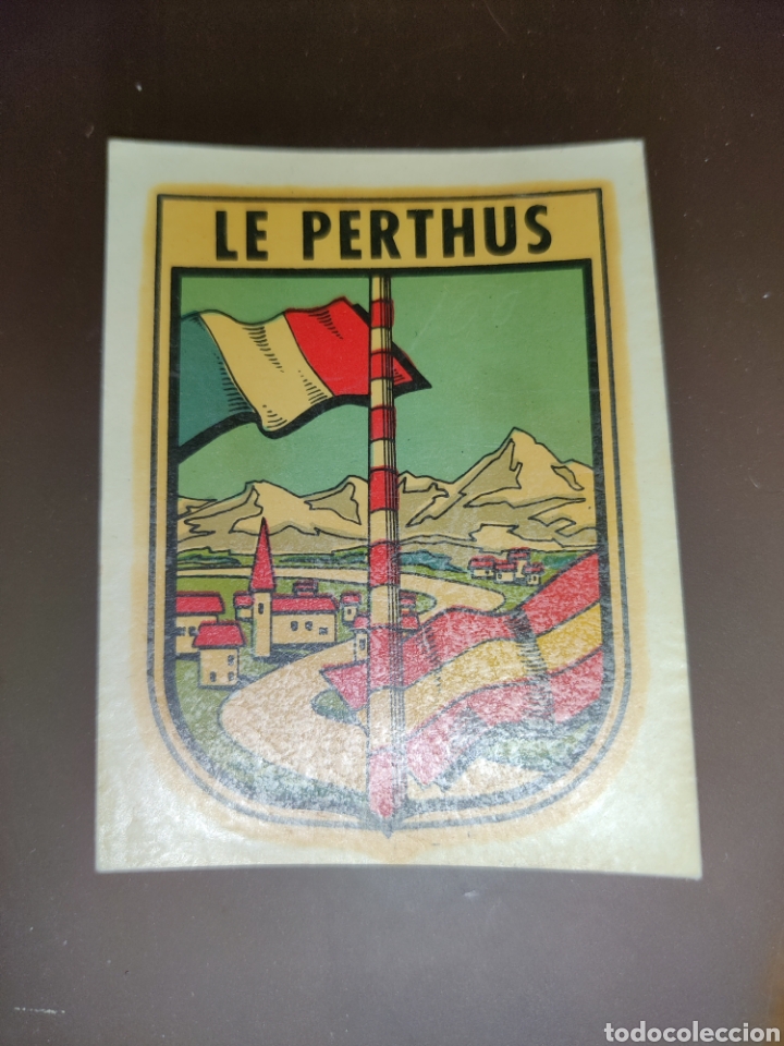Coleccionismo Cromos antiguos: ESTAMOS LIQUIDANDO. Pegatina Cromo Calcoman&iacute;a A&ntilde;os 70 Nueva Escudo Ciudad de Le Perthus