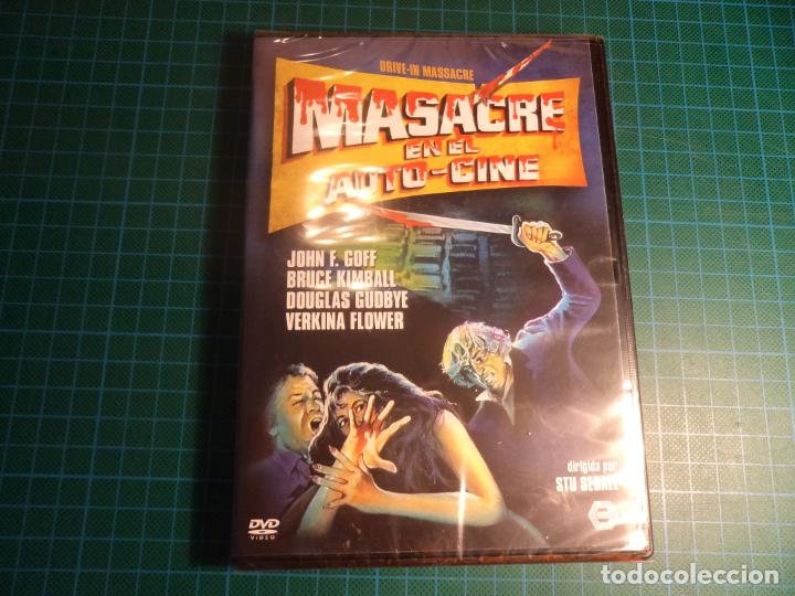 Collectable Antique Stickers: Masacre enel auto-cine. Precintada. (P-15)