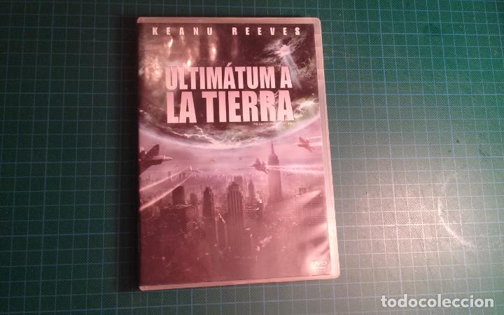Collectable Antique Stickers: Ultimatum a la tierra. (P-16)